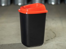Dizajnový odpadkový kôš 45 l červený